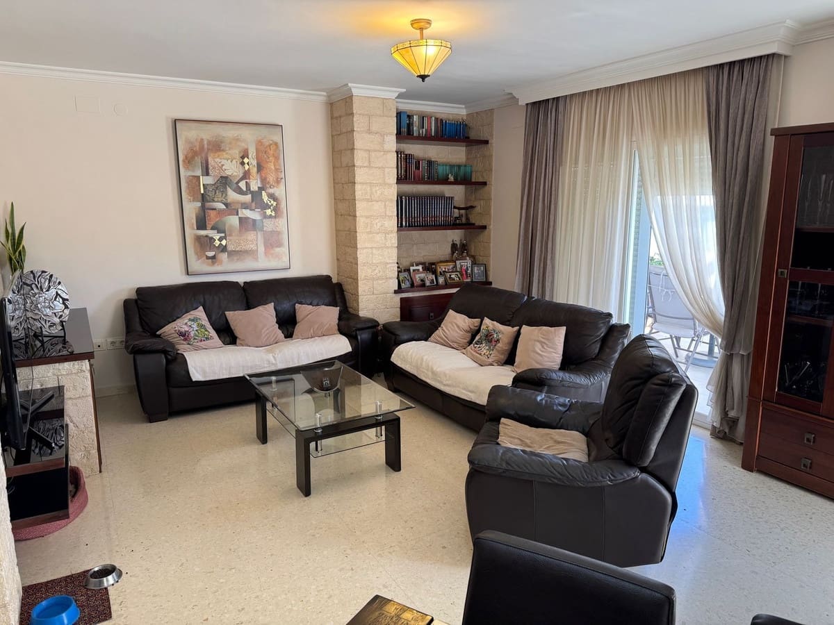 4 soveværelse Lejlighed til salg i Estepona med swimmingpool garage - € 695.000 (Ref: 9410857)