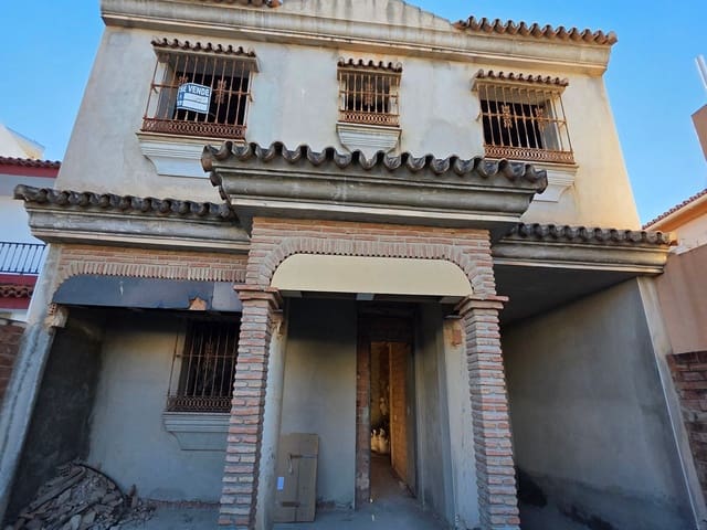 5 soveværelse Byhus til salg i Los Boliches , Fuengirola med garage - € 540.000 (Ref: 9410858)