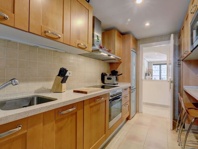 4 soverom Hus til salgs i El Paraiso, Estepona med svømmebasseng - € 550 000 (Ref: 9410859)