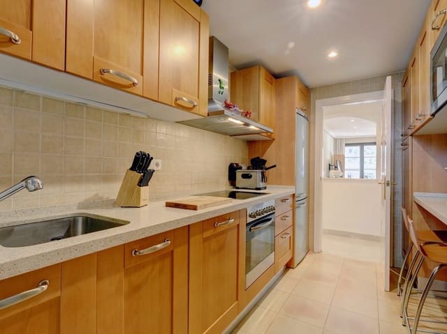 3 slaapkamer Huis te koop in El Paraiso, Estepona - € 550.000 (Ref: 9410859)