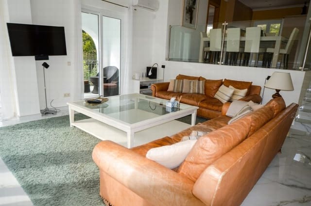 3 slaapkamer Huis te koop in El Paraiso, Estepona - € 550.000 (Ref: 9410859)