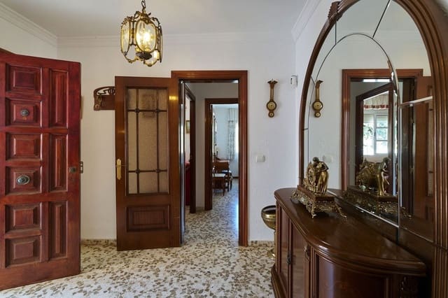 3 bedroom Villa for sale in La Capellanía - El Higuerón, Benalmádena with pool garage - € 655,000 (Ref: 9410860)