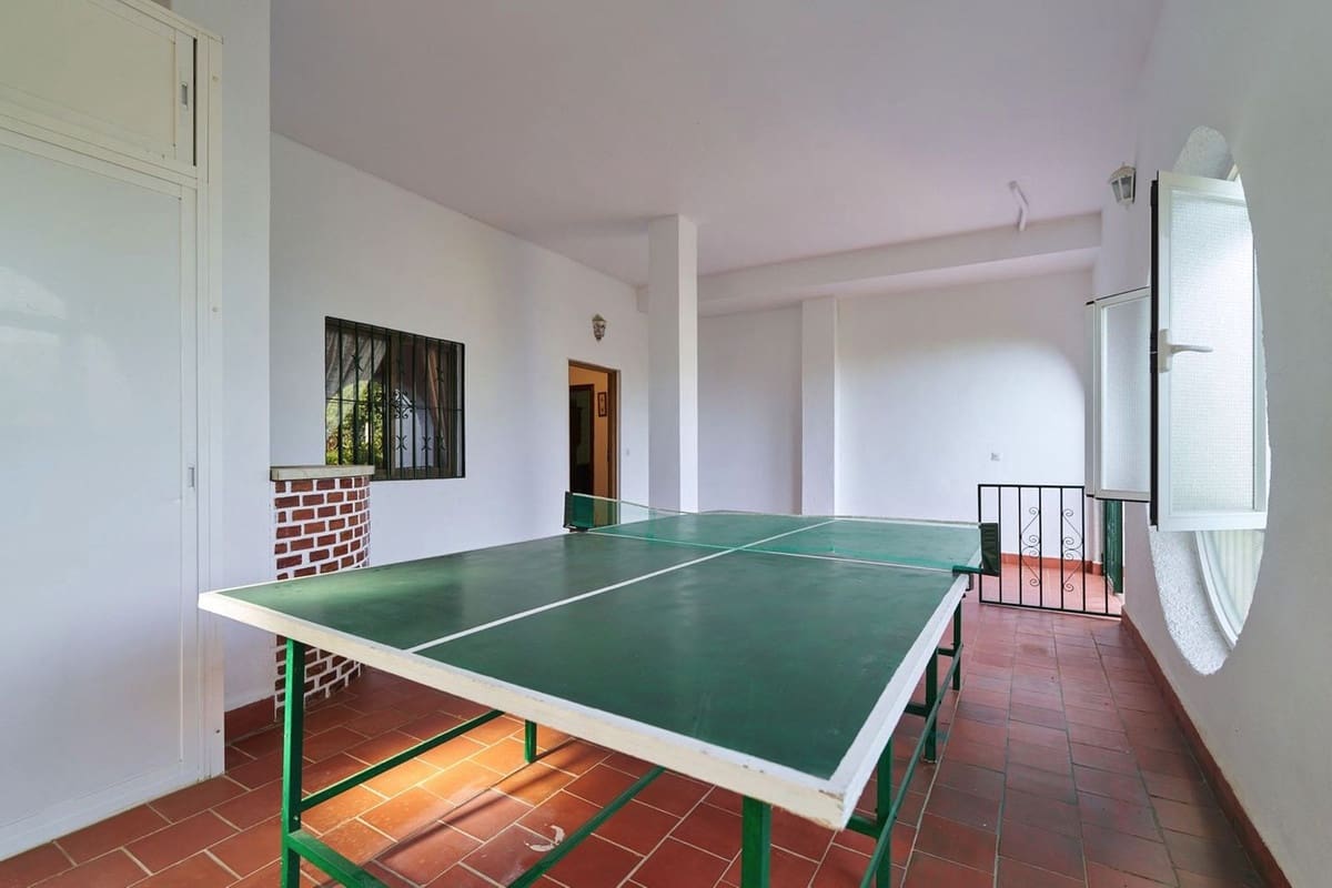 3 bedroom Villa for sale in Benalmadena with pool garage - € 655,000 (Ref: 9410860)