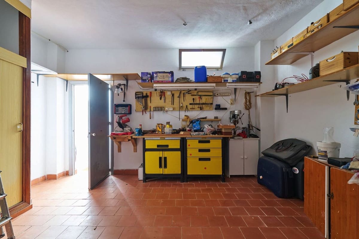 3 bedroom Villa for sale in Benalmadena with pool garage - € 655,000 (Ref: 9410860)