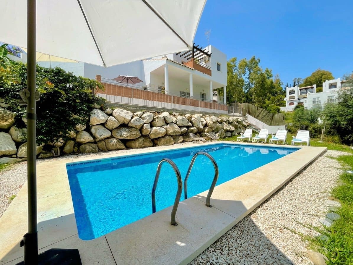 3 bedroom Villa for sale in Benalmadena with pool garage - € 890,000 (Ref: 9410860)