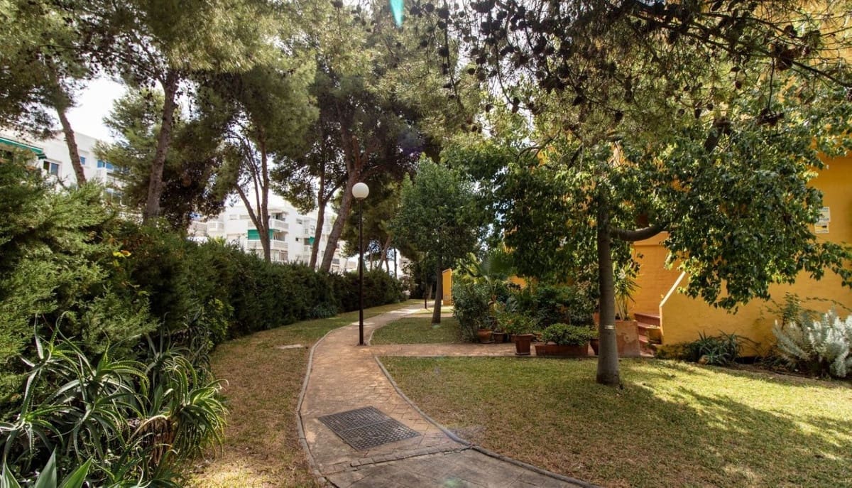 Casa de 3 habitaciones en Estepona en venta con piscina garaje - 500.000 € (Ref: 9410861)