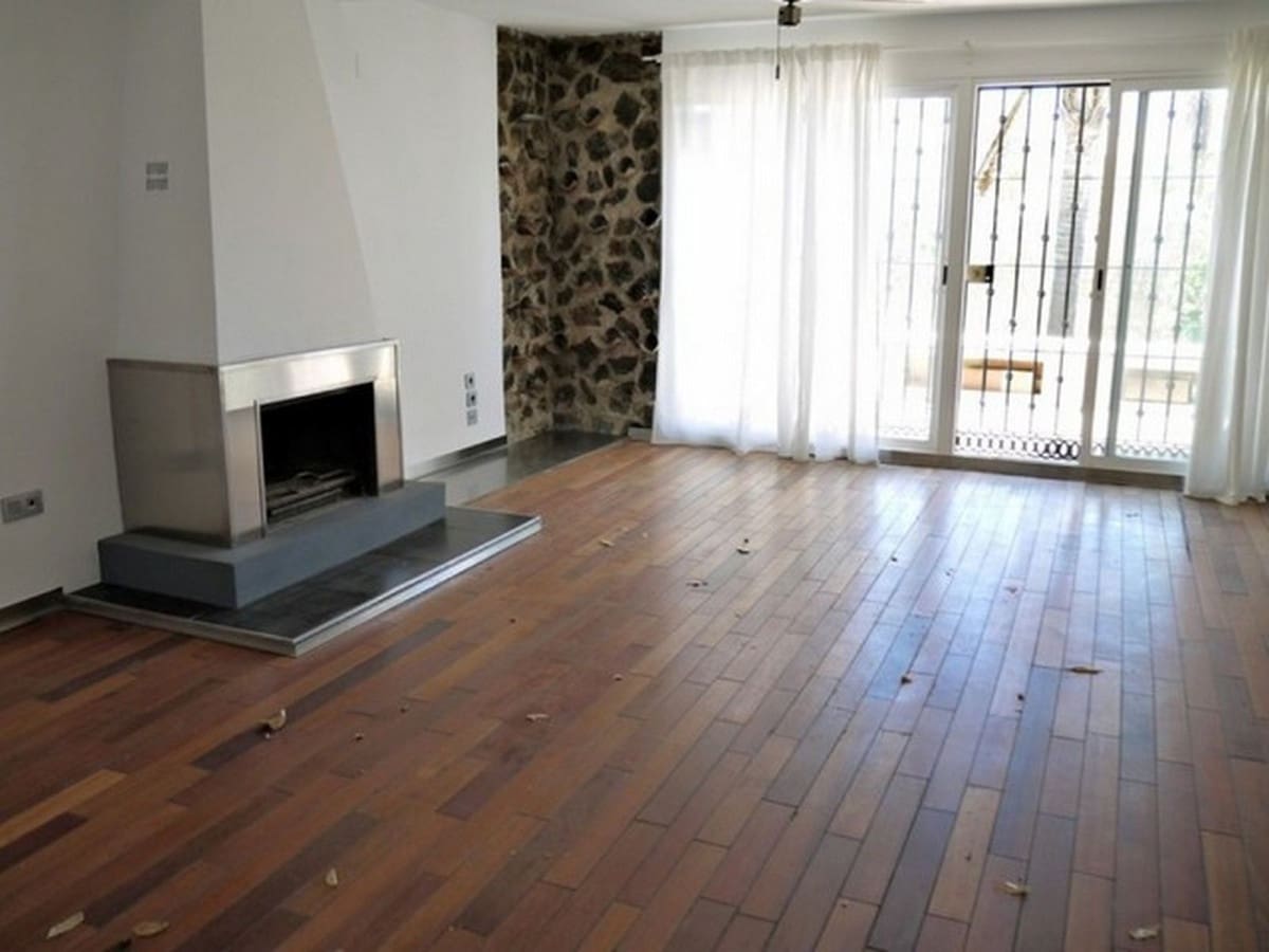 4 sypialnia Dom na sprzedaż w Calahonda z basenem garażem - 530 000 € (Ref: 9410862)