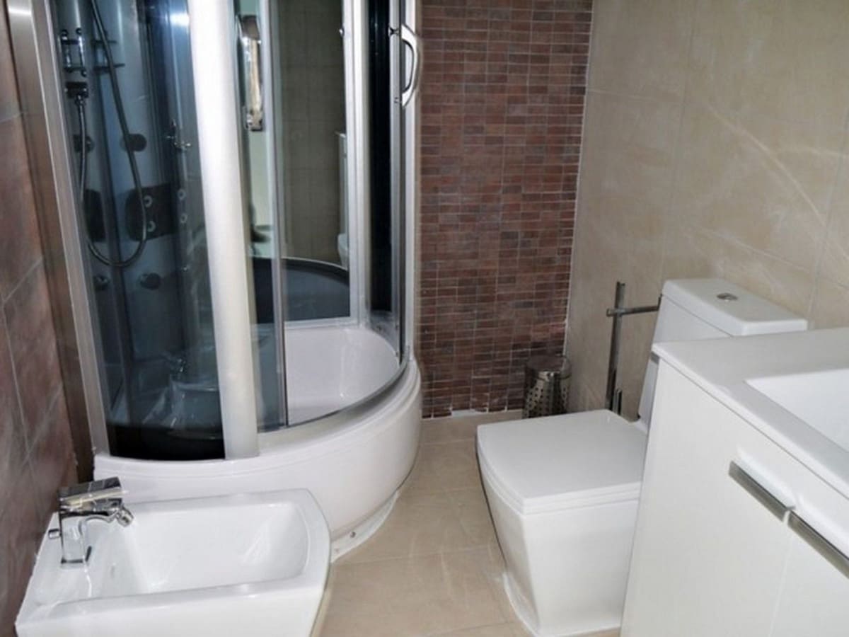 4 sypialnia Dom na sprzedaż w Calahonda z basenem garażem - 530 000 € (Ref: 9410862)