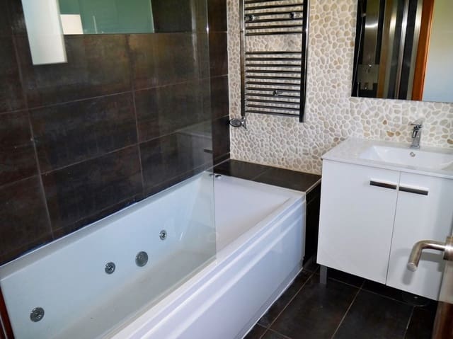 3 sypialnia Dom na sprzedaż w Calahonda, Mijas z basenem - 495 000 € (Ref: 9410862)