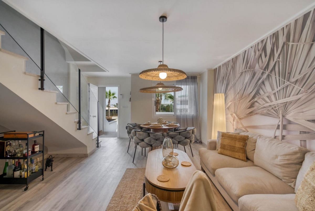 3 chambre Maison de Ville à vendre à Los Balcones avec piscine garage - 279 000 € (Ref: 9410863)