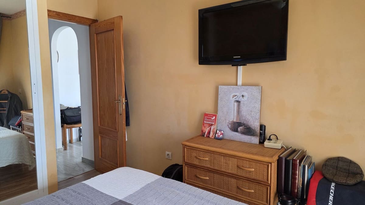 2 soveværelse Lejlighed til salg i El Faro med swimmingpool - € 395.000 (Ref: 9413908)