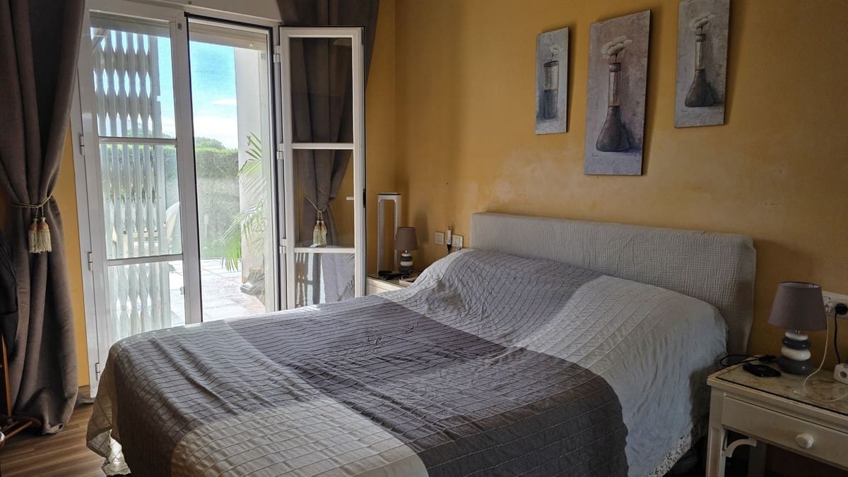 2 bedroom Apartment for sale in El Faro with pool - € 387,000 (Ref: 9413908)