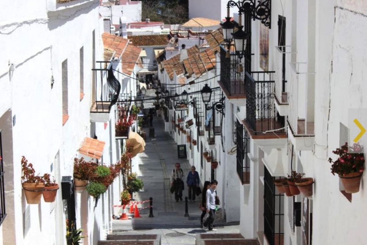 2 bedroom Apartment for sale in Mijas - € 450,000 (Ref: 9413909)