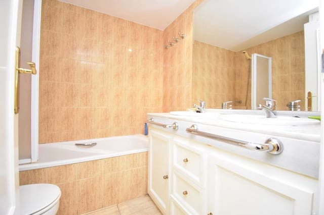 2 sovrum Lägenhet till salu i Calahonda, Mijas med pool garage - 350 000 € (Ref: 9413910)