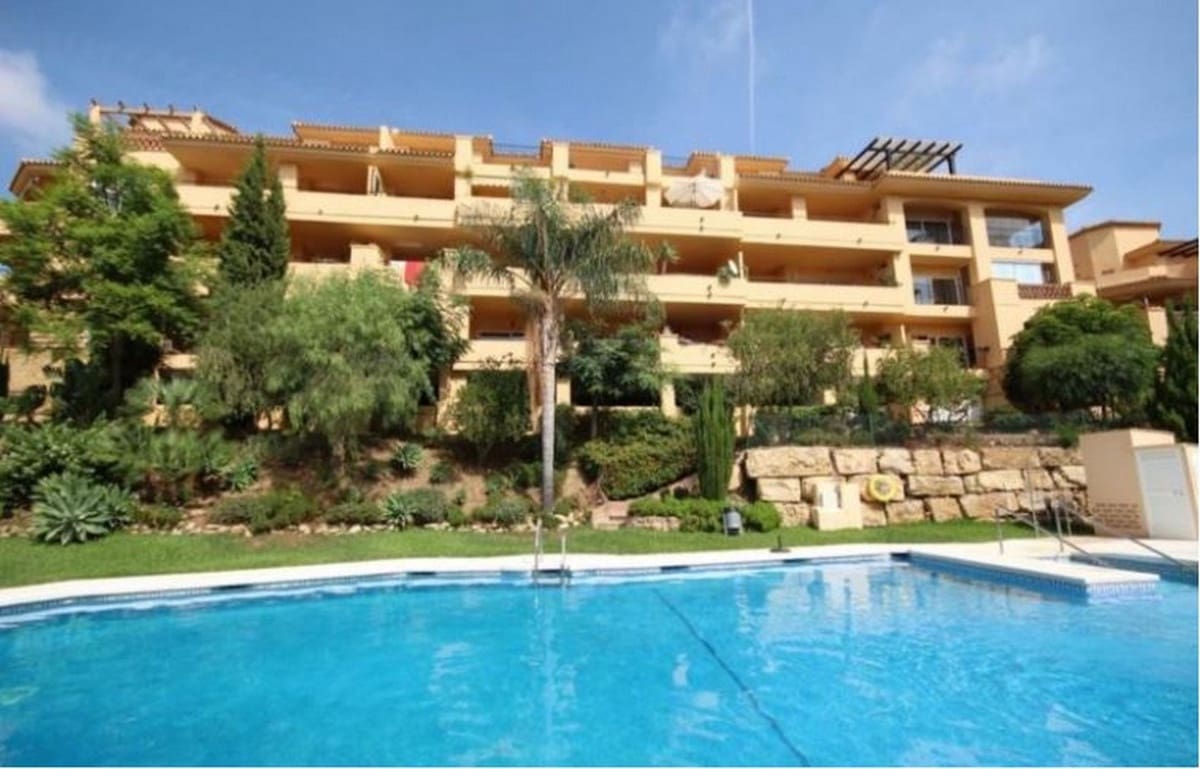 Apartamento de 2 habitaciones en Calahonda en venta con piscina garaje - 350.000 € (Ref: 9413910)