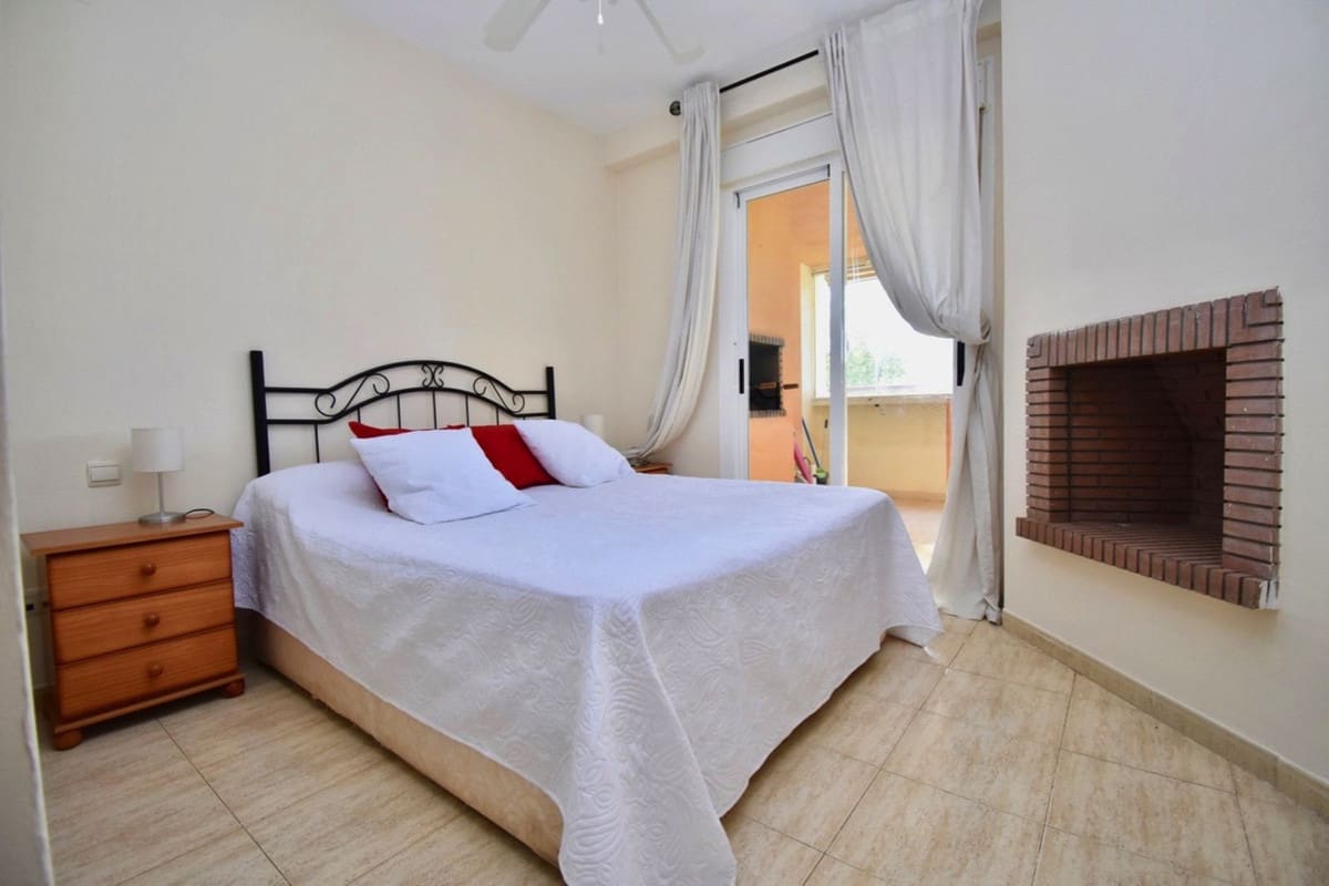 Apartamento de 2 habitaciones en Calahonda en venta con piscina garaje - 350.000 € (Ref: 9413910)