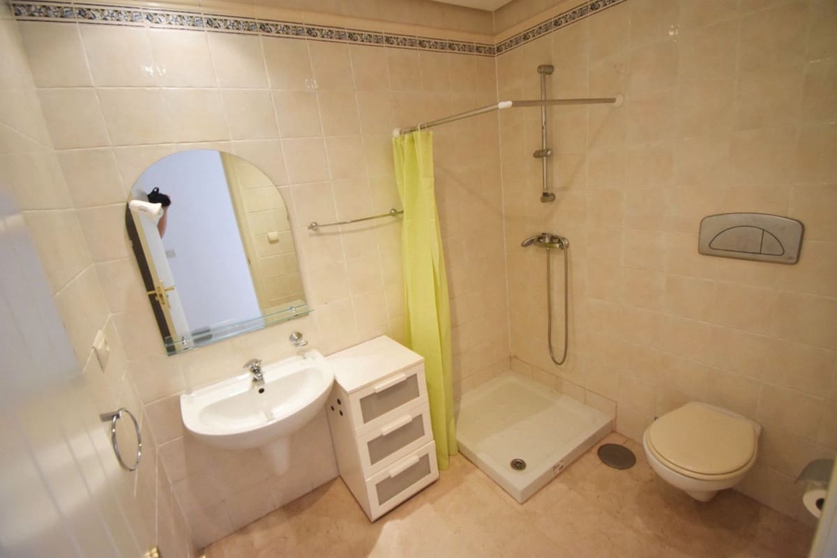 Apartamento de 2 habitaciones en Calahonda en venta con piscina garaje - 350.000 € (Ref: 9413910)
