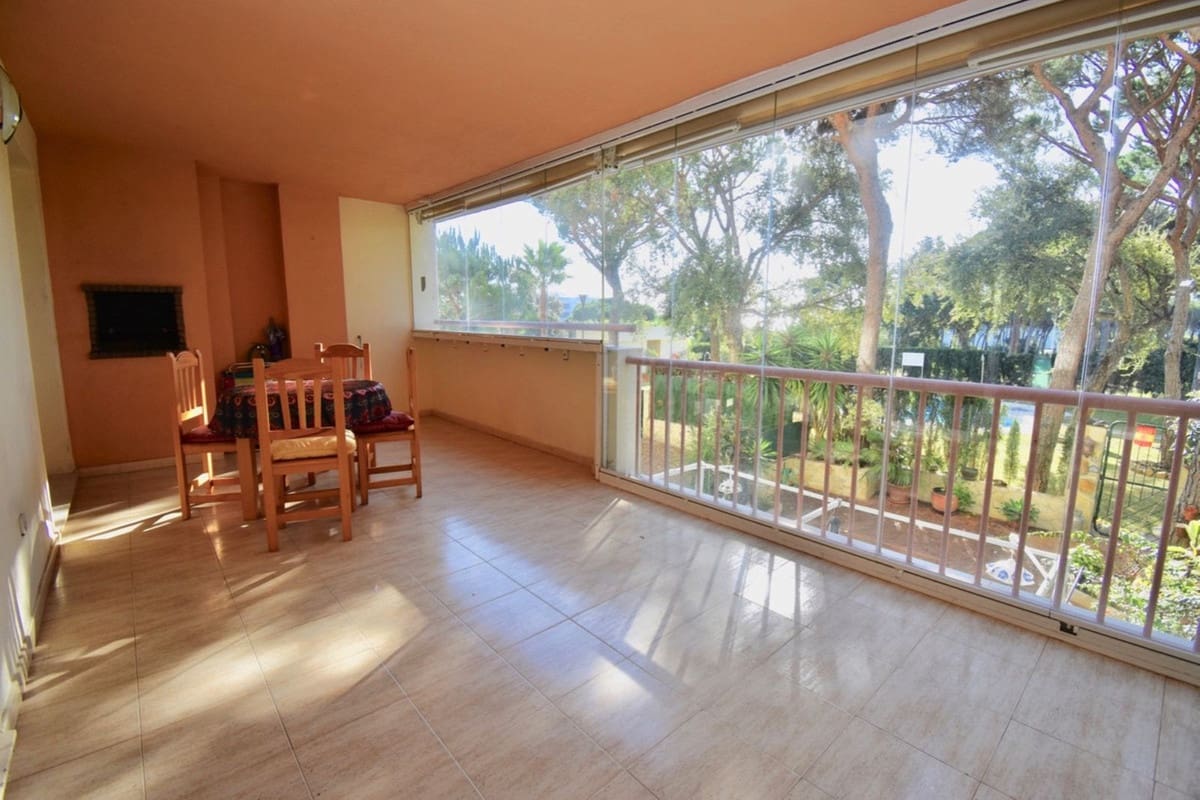 Apartamento de 2 habitaciones en Calahonda en venta con piscina garaje - 350.000 € (Ref: 9413910)