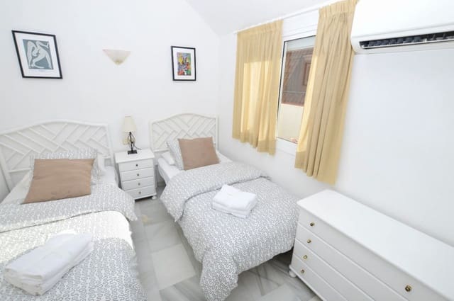 3 soveværelse Lejlighed til salg i Calahonda, Mijas med swimmingpool - € 385.000 (Ref: 9413912)