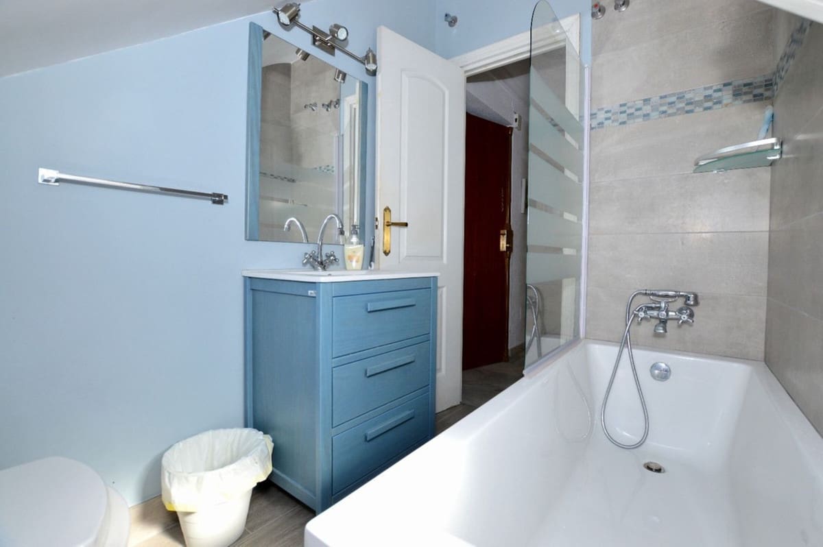 3 chambre Appartement à vendre à Calahonda avec piscine - 385 000 € (Ref: 9413912)