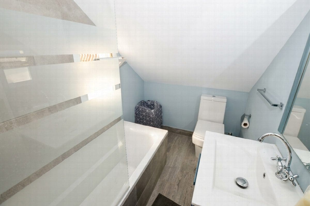 3 bedroom Apartment for sale in Calahonda with pool - € 449,000 (Ref: 9413912)