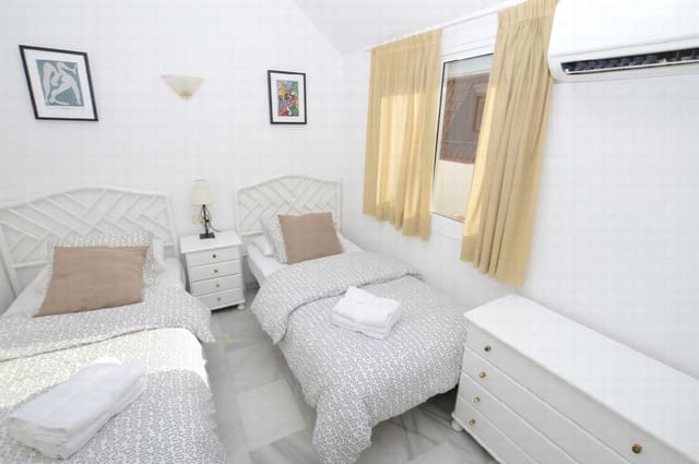 3 chambre Appartement à vendre à Calahonda, Mijas avec piscine - 449 000 € (Ref: 9413912)