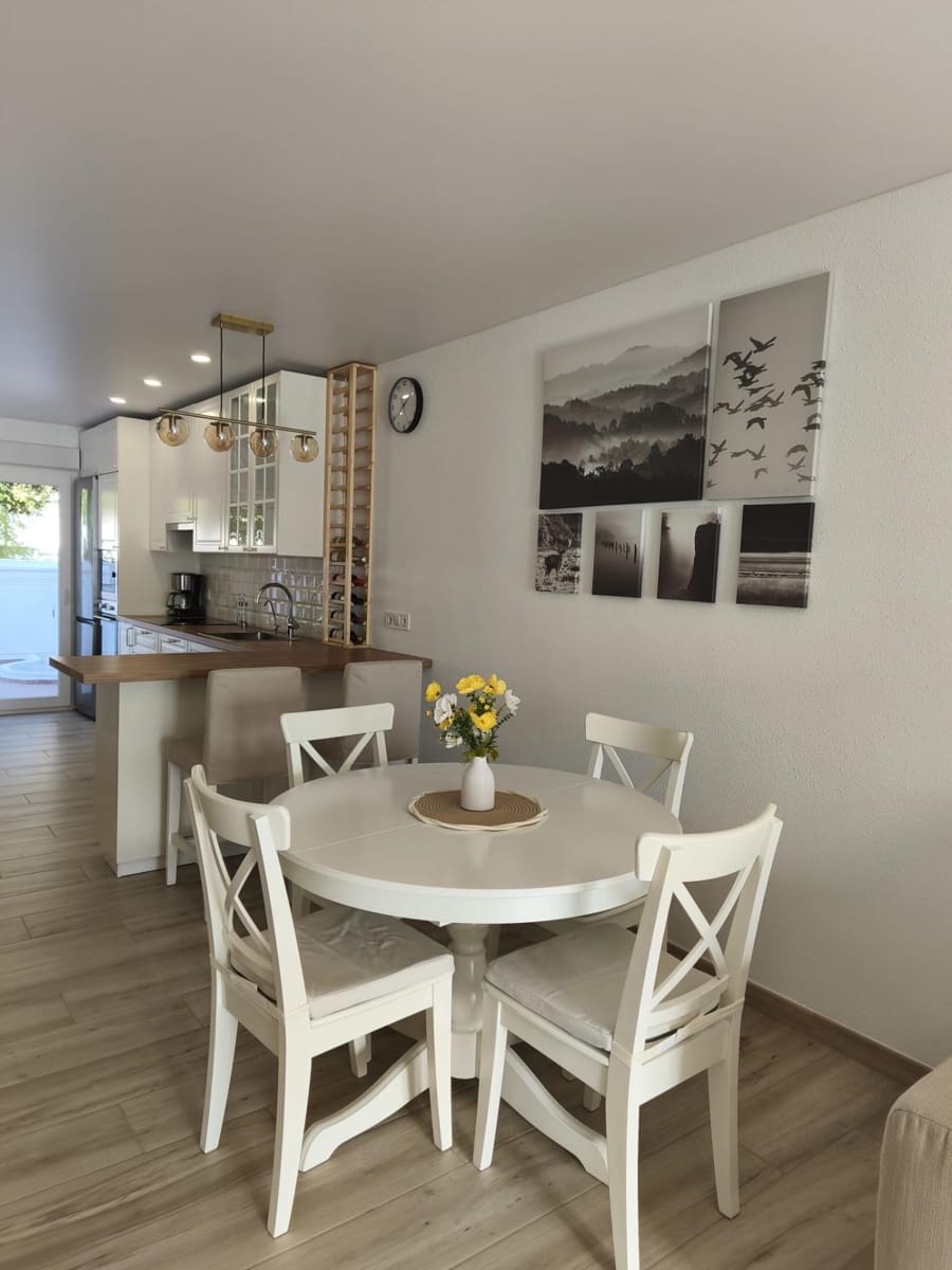 3 soveværelse Byhus til salg i Torrevieja med swimmingpool - € 249.900 (Ref: 9413921)