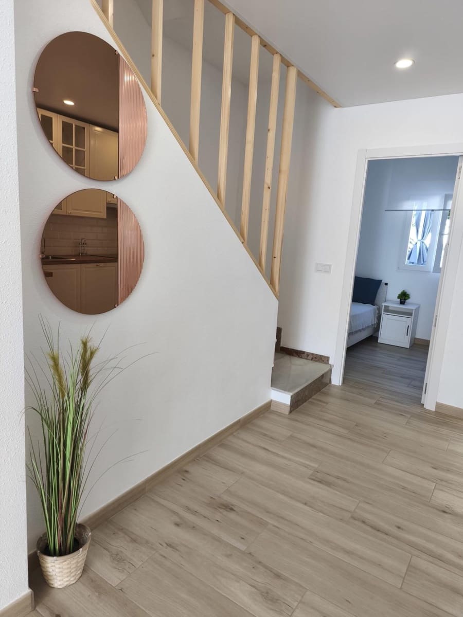 3 soveværelse Byhus til salg i Torrevieja med swimmingpool - € 249.900 (Ref: 9413921)