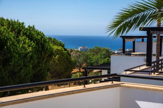 2 soveværelse Byhus til salg i Marbella med swimmingpool - € 1.315.000 (Ref: 9413926)