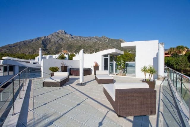 3 soverom Hus til salgs i Casco Antiguo, Marbella med svømmebasseng - € 1 315 000 (Ref: 9413926)