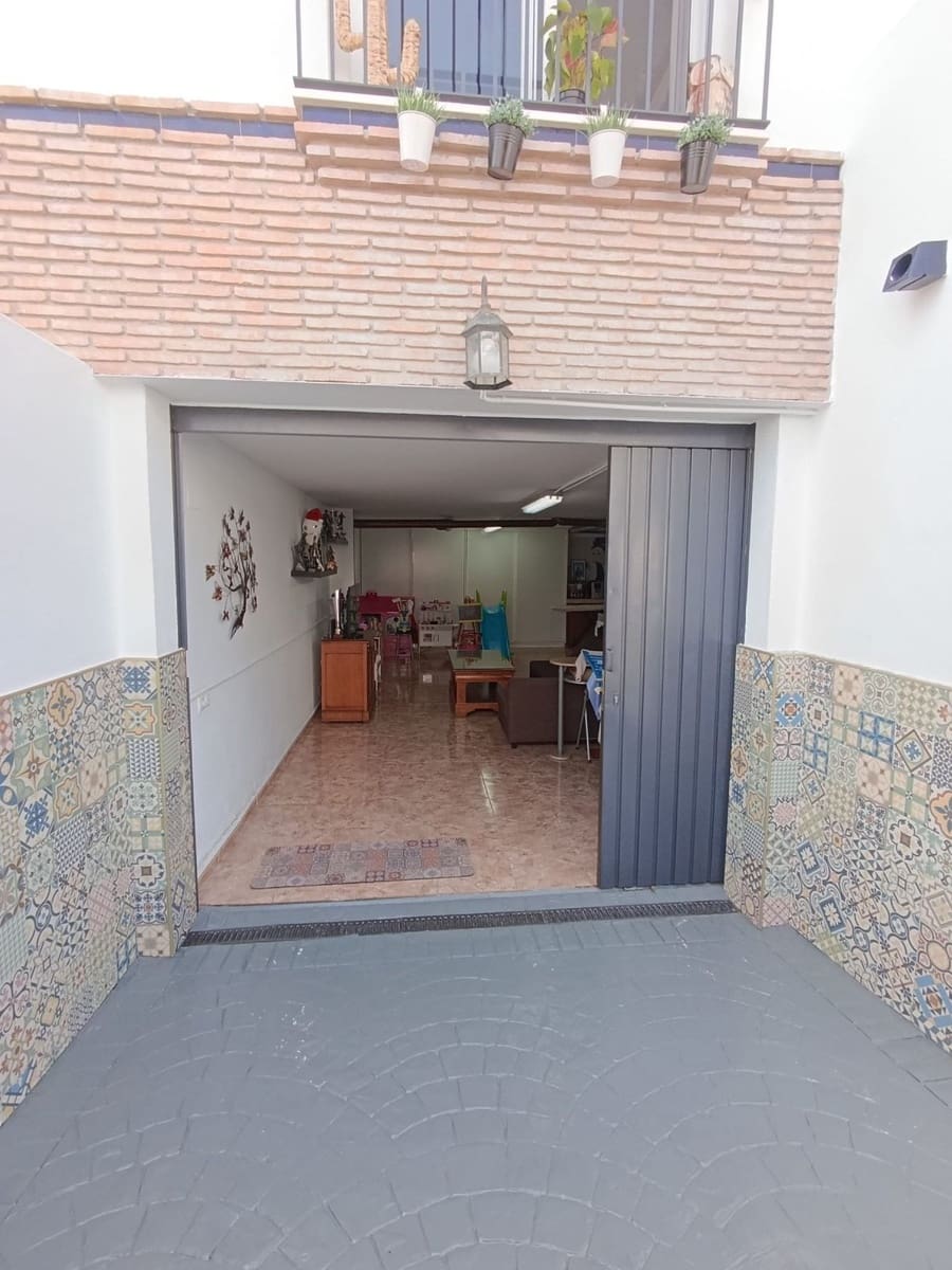 3 sovrum Hus till salu i Fuengirola med pool garage - 450 000 € (Ref: 9413927)