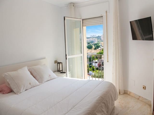 3 sovrum Hus till salu i Zona Puerto Deportivo, Fuengirola med pool garage - 540 000 € (Ref: 9413928)