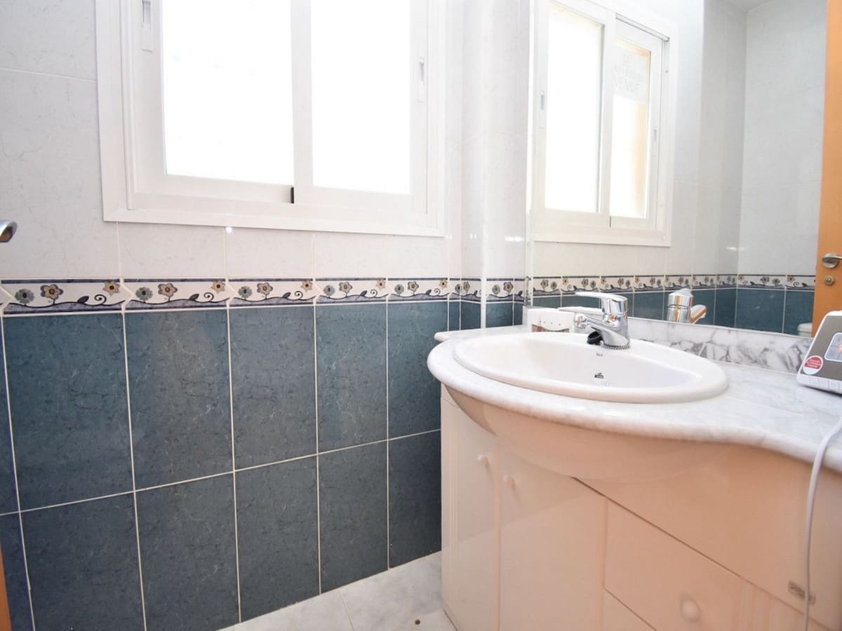2 bedroom Townhouse for sale in Fuengirola with garage - € 480,000 (Ref: 9413929)