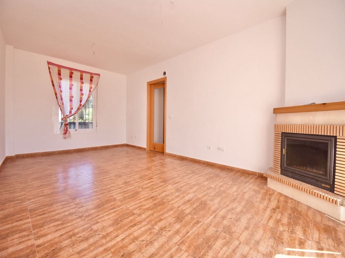2 bedroom Townhouse for sale in Fuengirola with garage - € 480,000 (Ref: 9413929)
