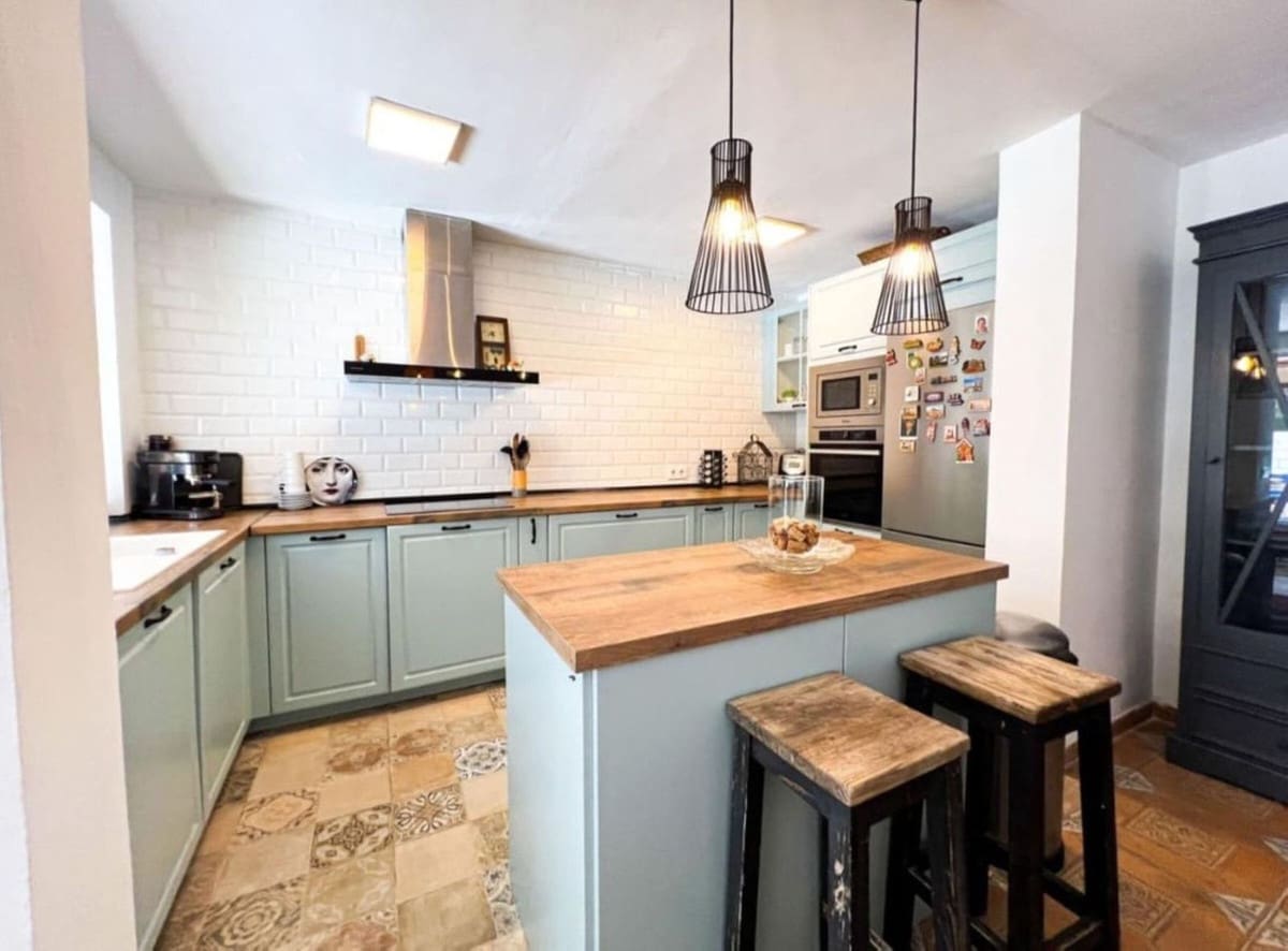 3 bedroom Apartment for sale in La Cala de Mijas with pool garage - € 450,000 (Ref: 9413930)