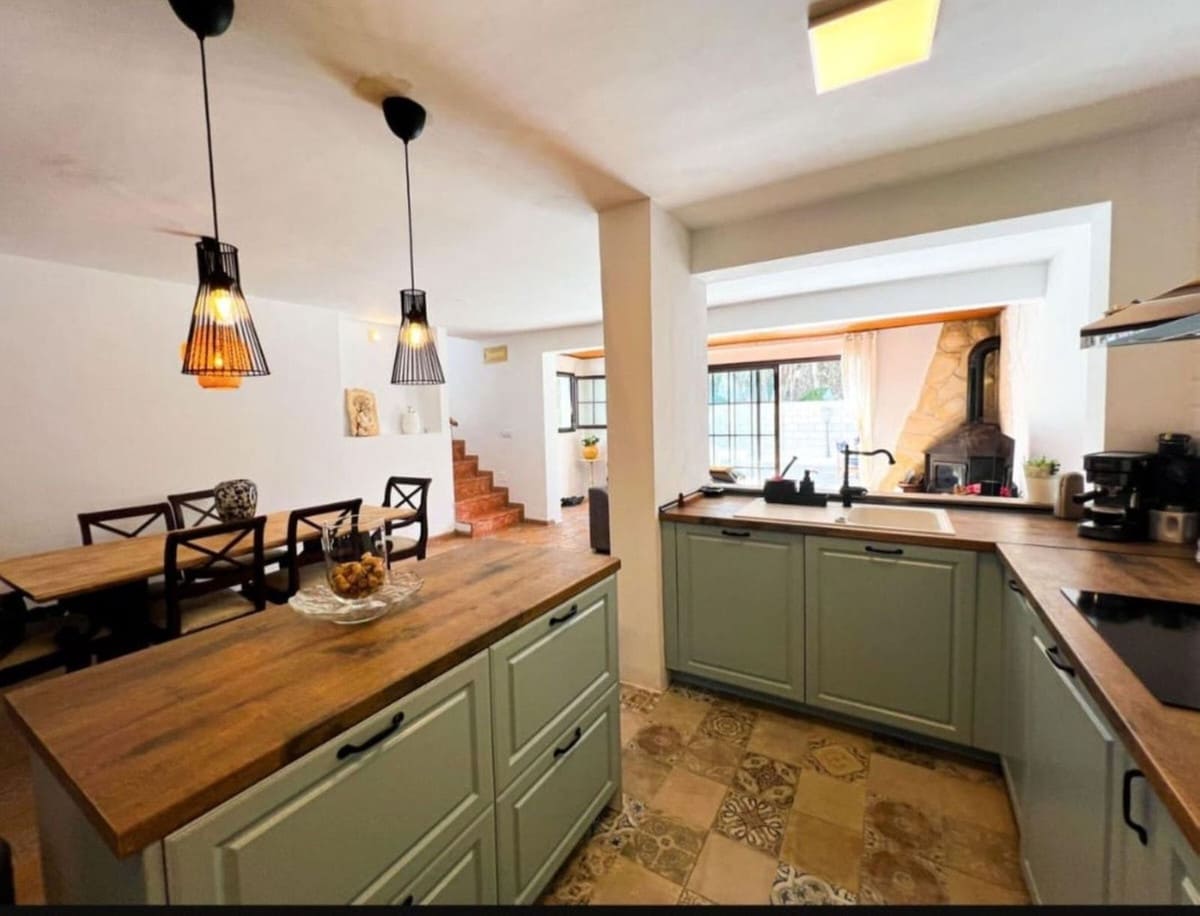 3 bedroom Apartment for sale in La Cala de Mijas with pool garage - € 450,000 (Ref: 9413930)