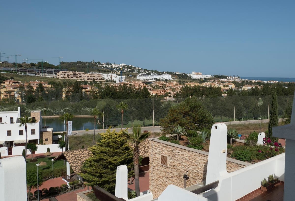 3 bedroom Apartment for sale in La Cala de Mijas with pool garage - € 450,000 (Ref: 9413930)
