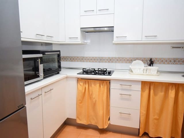 3 slaapkamer Appartement te koop in Zona Puerto Deportivo, Fuengirola met zwembad garage - € 350.000 (Ref: 9415760)