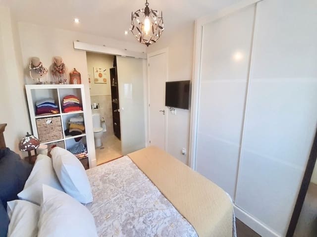 3 slaapkamer Appartement te koop in Zona Puerto Deportivo, Fuengirola met zwembad garage - € 350.000 (Ref: 9415760)