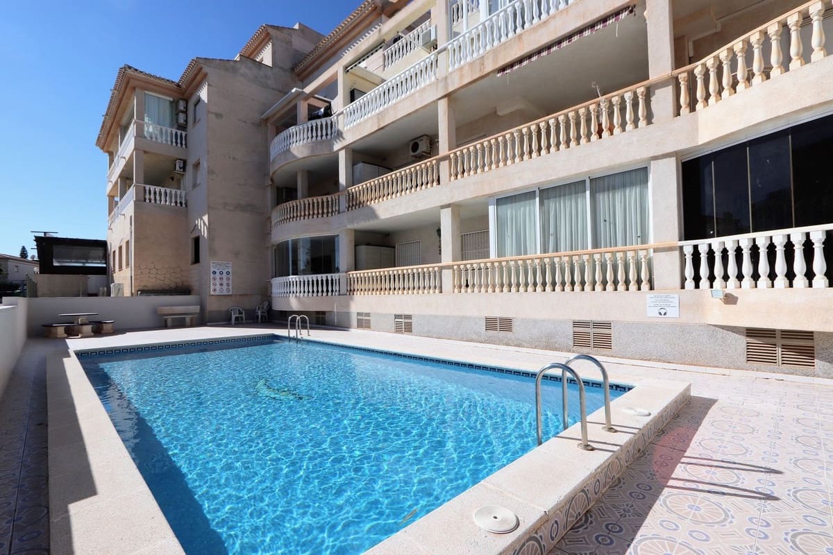 2 bedroom Apartment for sale in Playa Flamenca with pool - € 199,000 (Ref: 9415761)