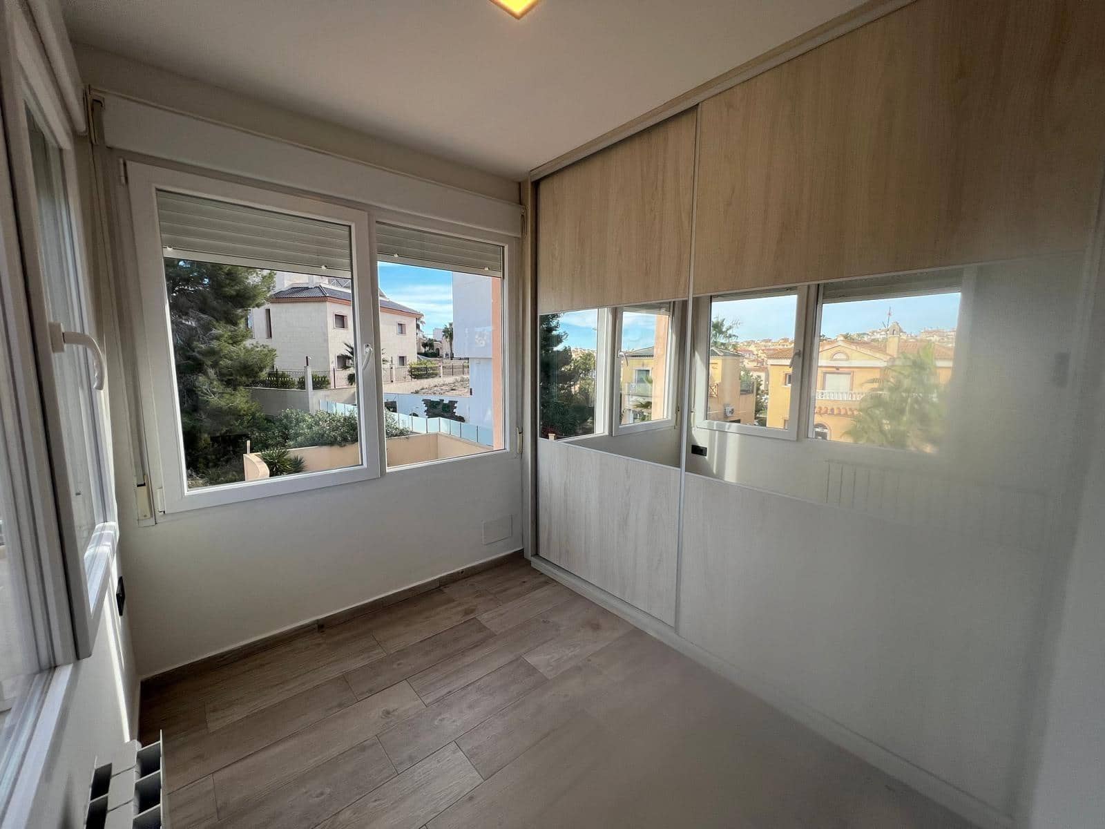 4 chambre Villa/Maison à vendre à Orihuela Costa avec piscine - 290 900 € (Ref: 9415777)