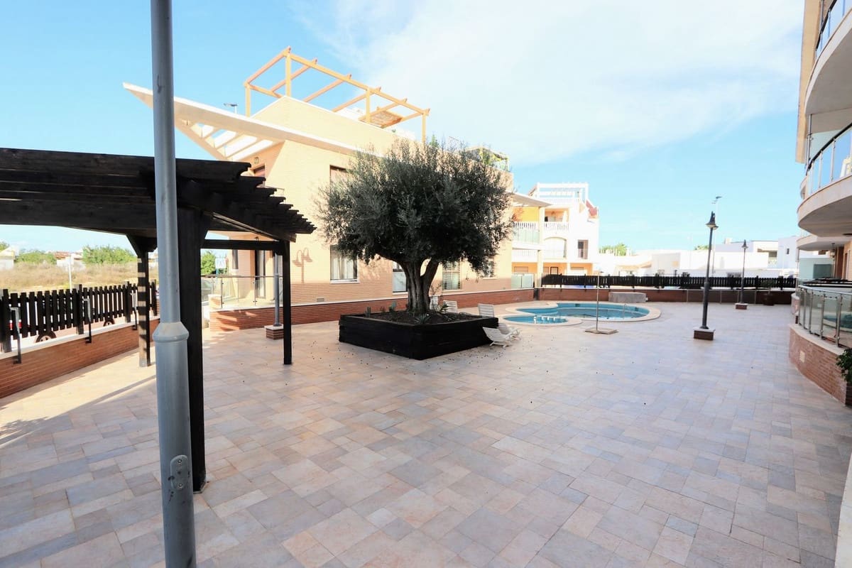 3 bedroom Apartment for sale in Santiago de la Ribera with pool garage - € 180,000 (Ref: 9419517)