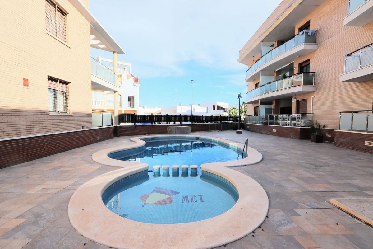 3 bedroom Apartment for sale in Santiago de la Ribera with pool garage - € 180,000 (Ref: 9419517)