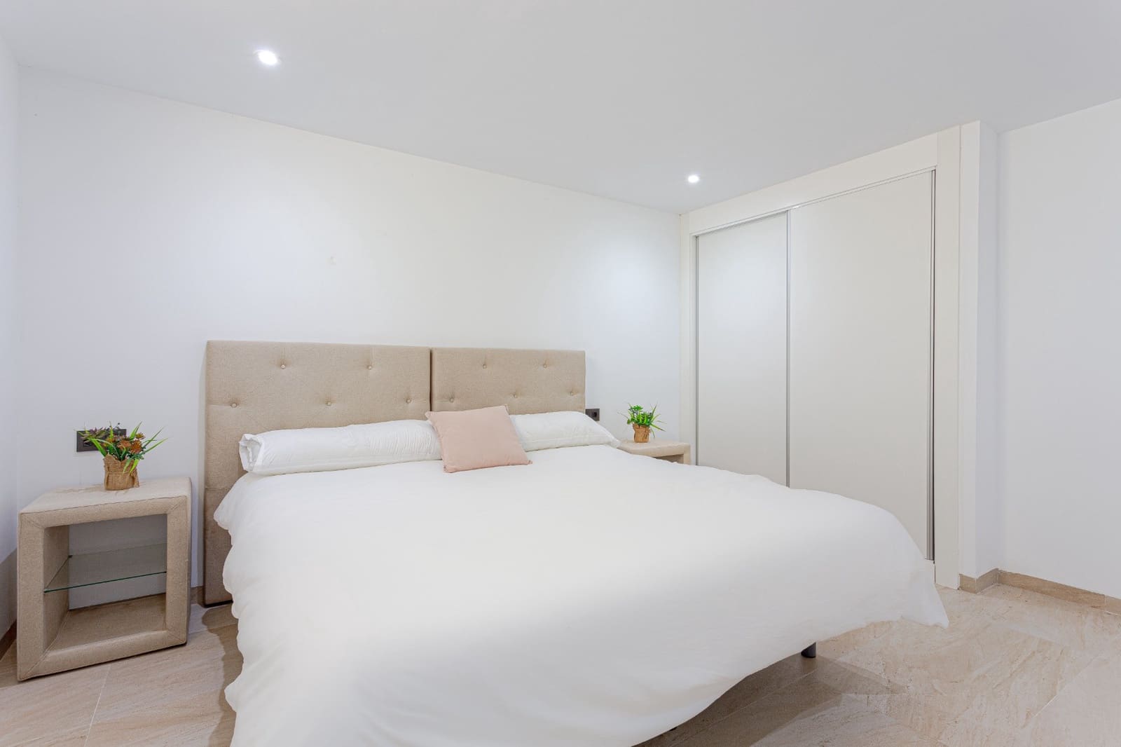 4 bedroom Villa for sale in Orihuela Costa - € 495,000 (Ref: 9419531)