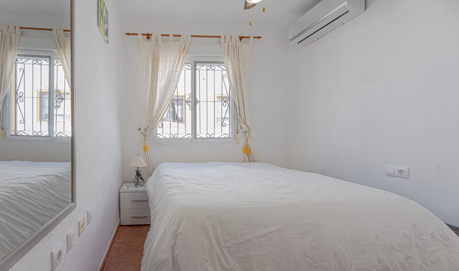 3 bedroom Villa for sale in Orihuela Costa - € 185,000 (Ref: 9419532)