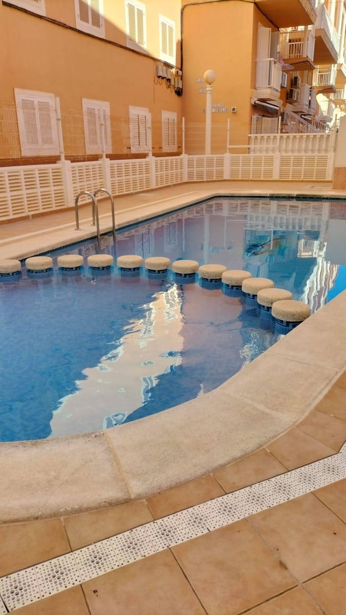 2 sovrum Takvåning till salu i Torrevieja med pool - 170 000 € (Ref: 9422255)