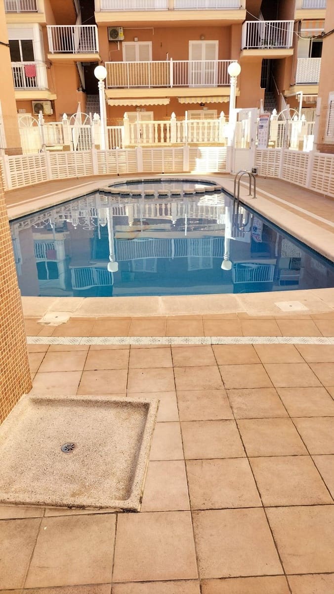 2 sovrum Takvåning till salu i Torrevieja med pool - 170 000 € (Ref: 9422255)