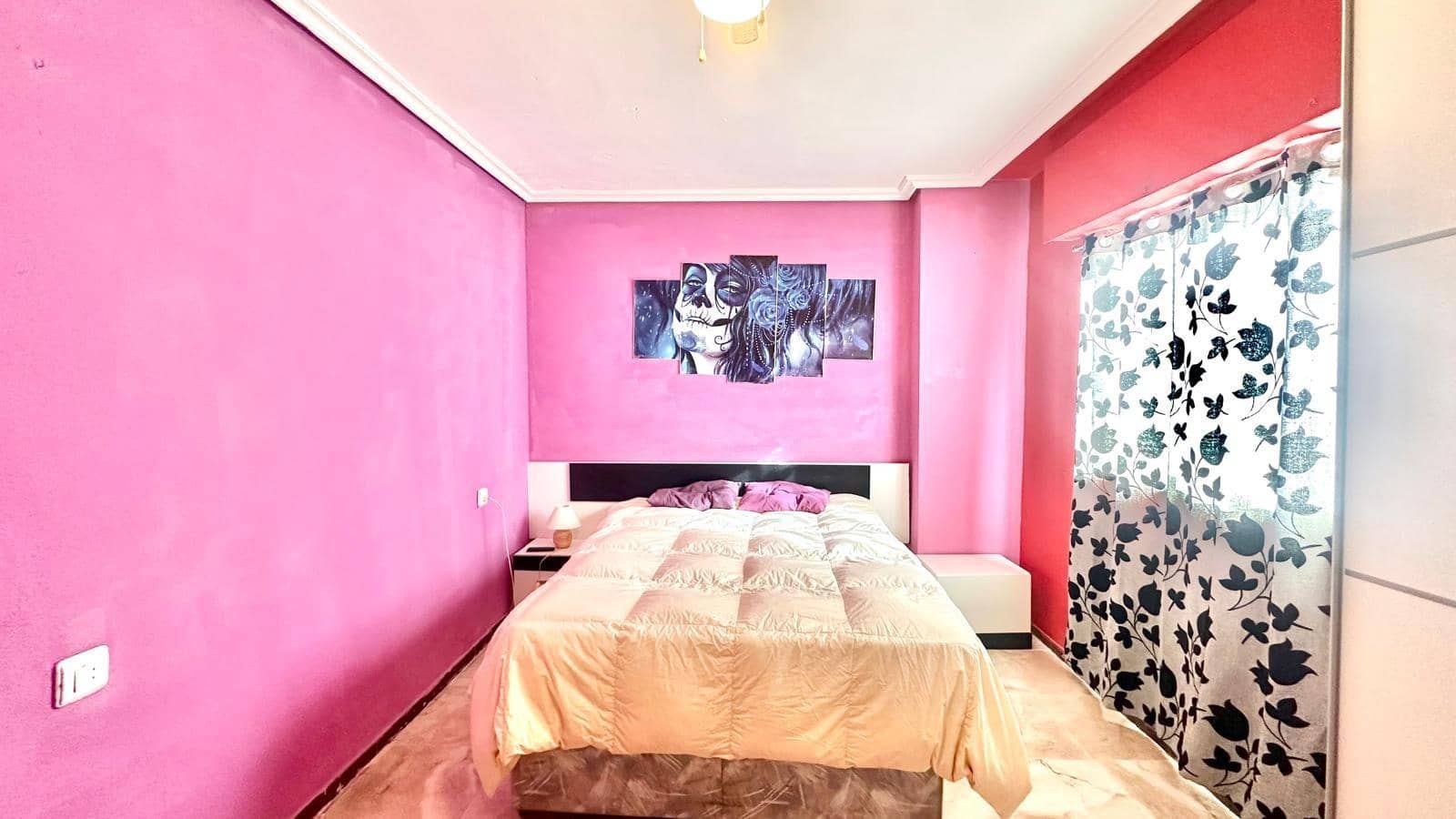 Apartamento de 2 habitaciones en Torrevieja en venta - 155.900 € (Ref: 9422257)