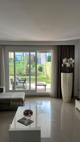 2 soverom Leilighet til salgs i El Paraiso, Estepona med svømmebasseng garasje - € 419 000 (Ref: 9422260)