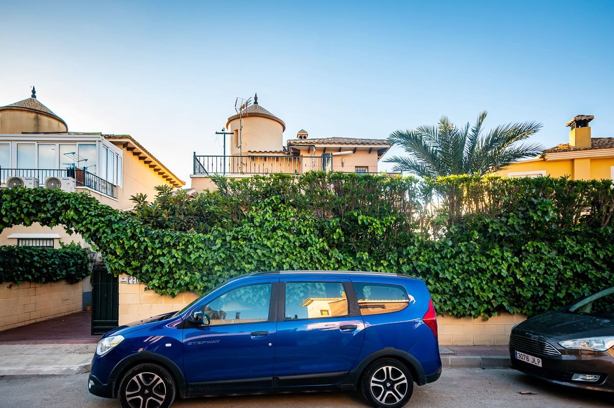 4 bedroom Villa for sale in Orihuela - € 250,000 (Ref: 9424393)